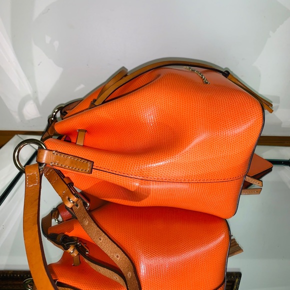 Dooney & Bourke Handbags - Dooney & Bourke bag with wallet